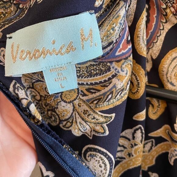 Veronica M. Navy Blue Paisley Print Long Belll Sleeve Cold-Shoulder Blouse Large - Picture 5 of 6